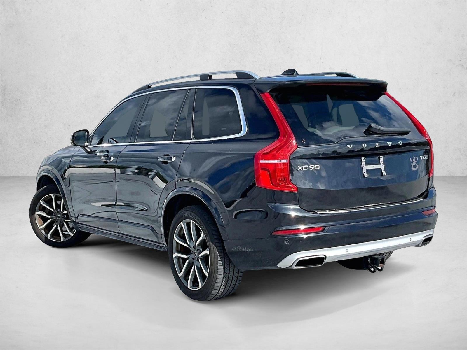 Used 2019 Onyx Black Metallic Volvo Momentum image 13