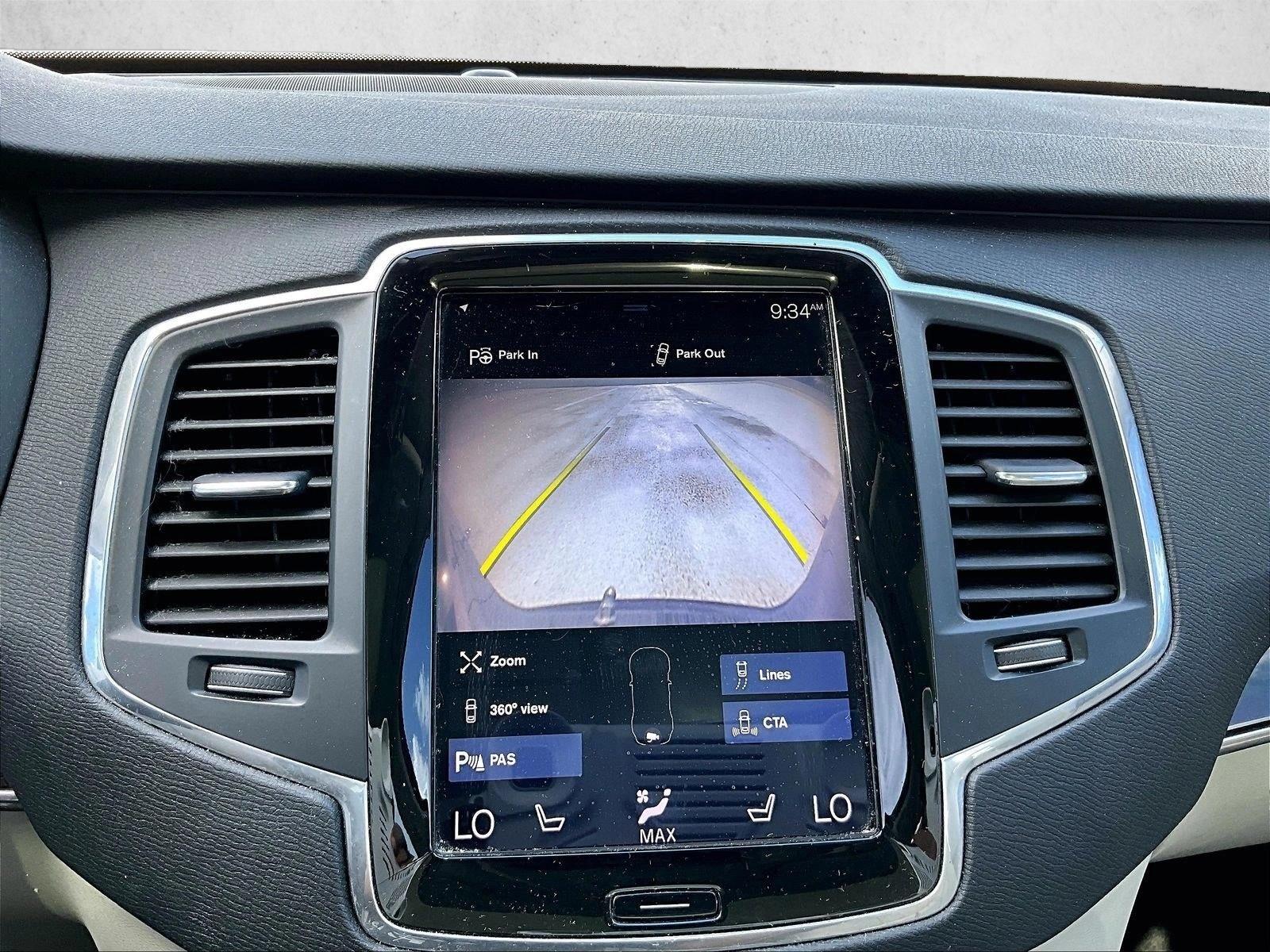 Used 2019 Onyx Black Metallic Volvo Momentum image 23