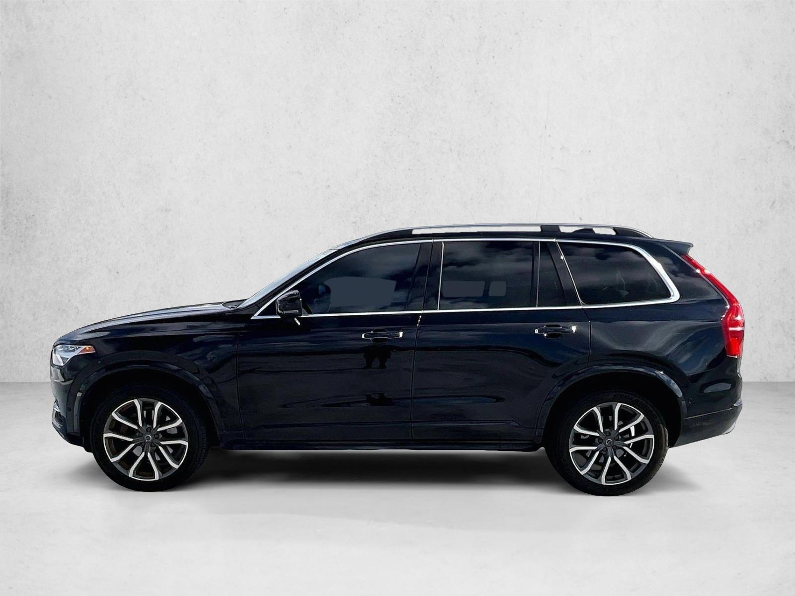 Used 2019 Onyx Black Metallic Volvo Momentum image 6