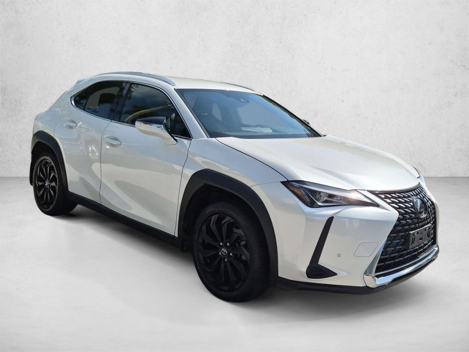 Used 2022 Eminent White Pearl Lexus UX 200 image 3