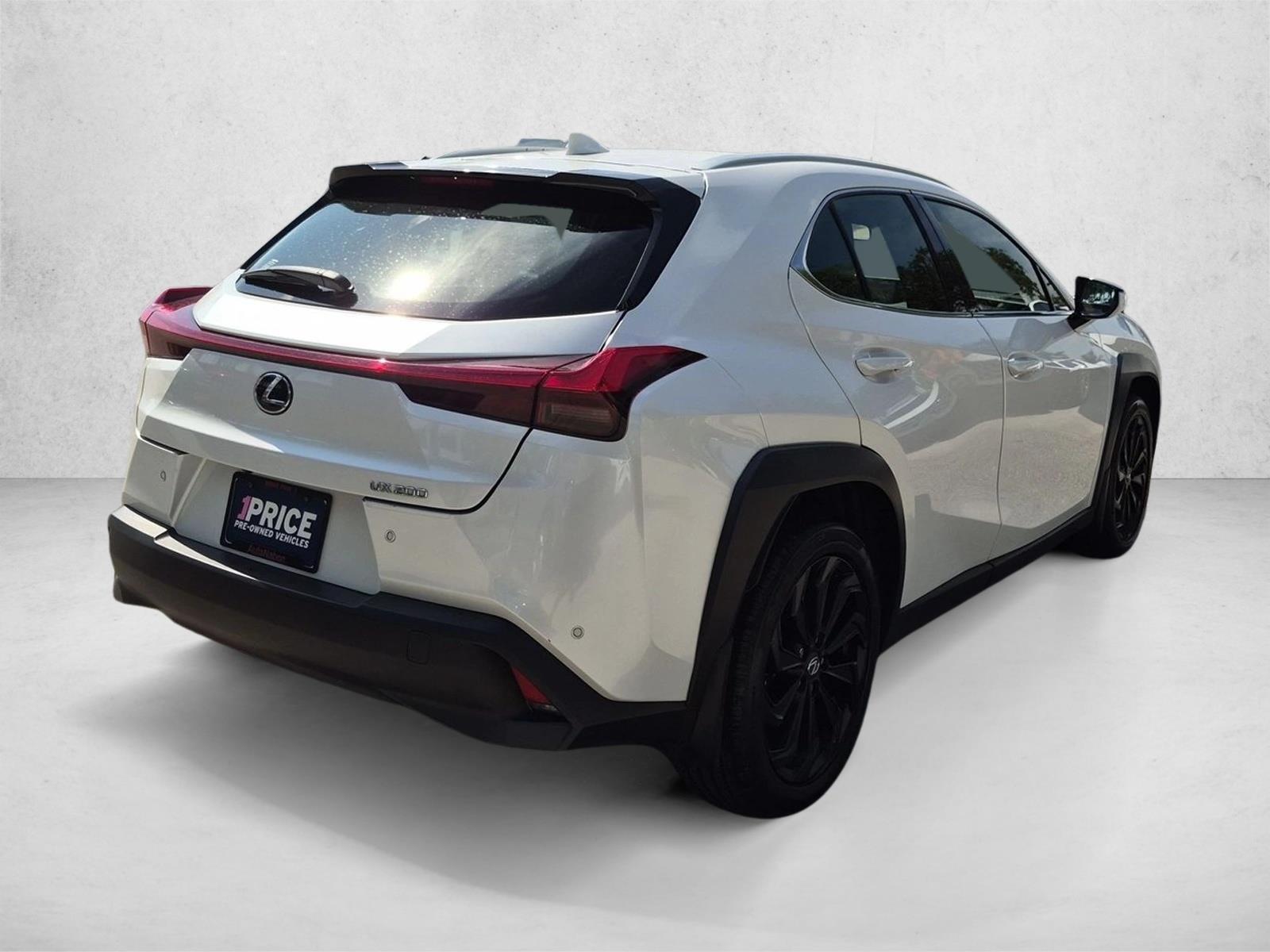 Used 2022 Eminent White Pearl Lexus UX 200 image 5