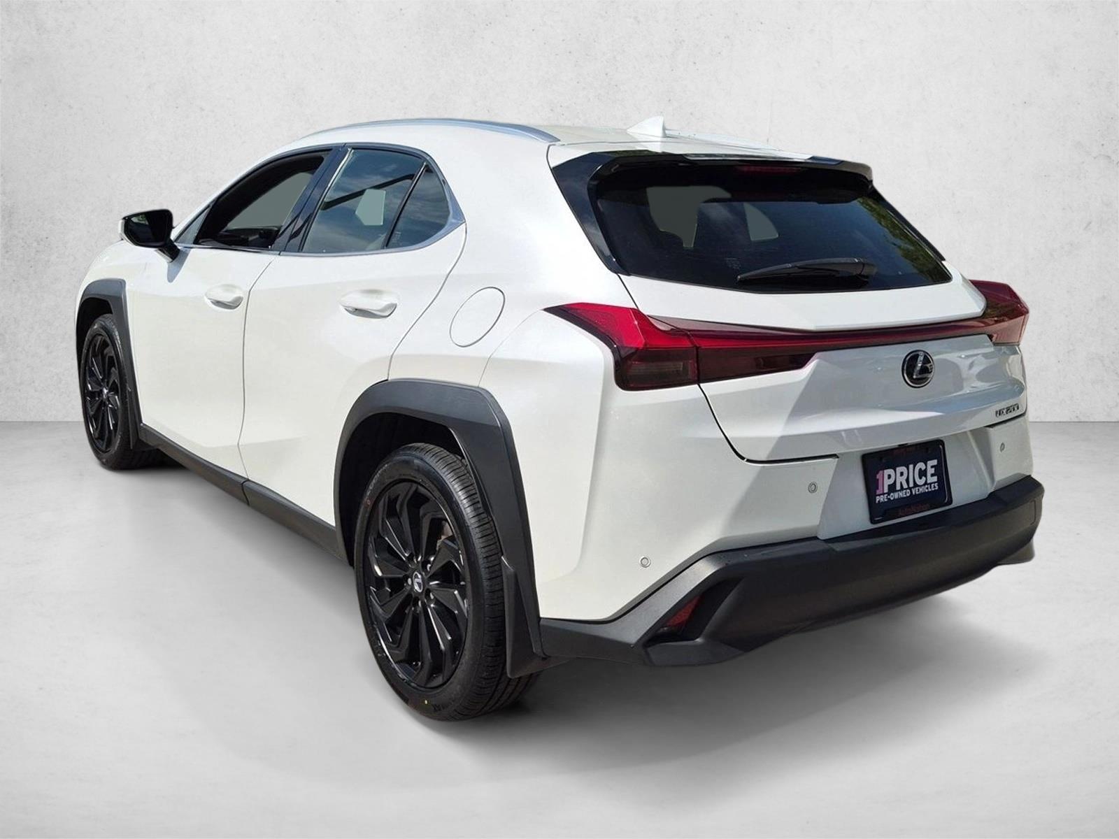 Used 2022 Eminent White Pearl Lexus UX 200 image 8