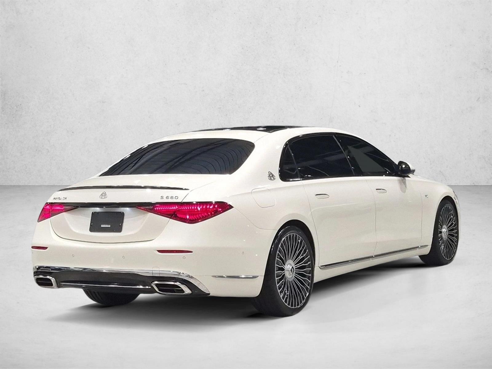 Used 2023 Manufaktur Diamond White Mercedes-Benz Maybach S 680 image 5