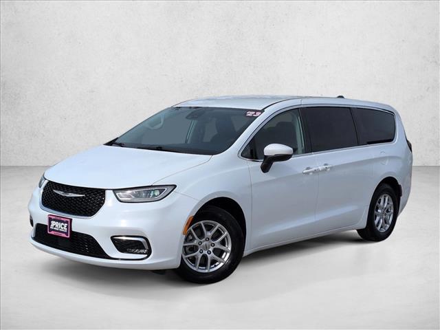 Bright White Clearcoat 2023 Chrysler Pacifica Touring L FWD Minivan Front-Wheel Drive 9-Speed Automatic