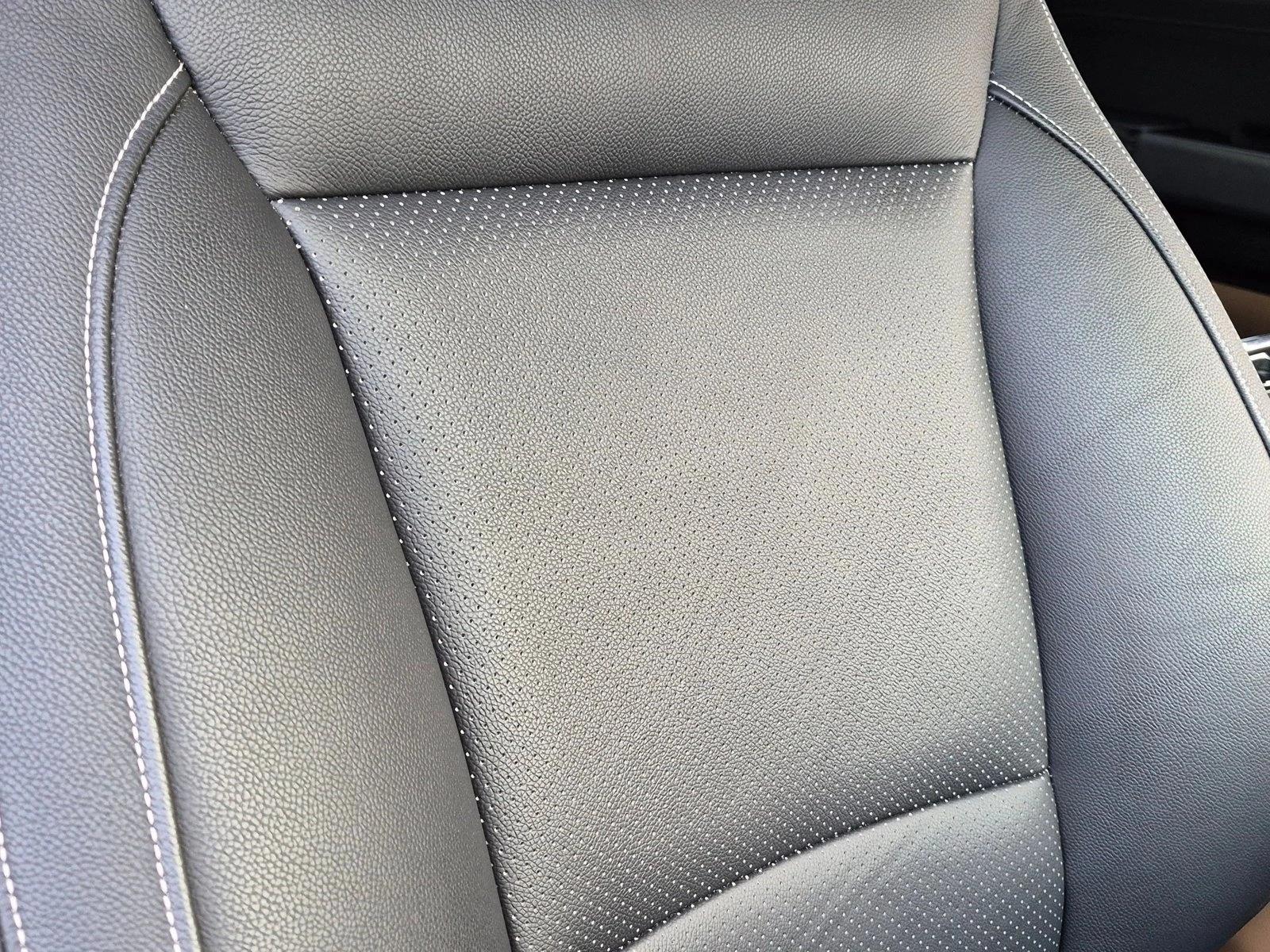 Used 2021 Agate Black Metallic Ford XLT image 18