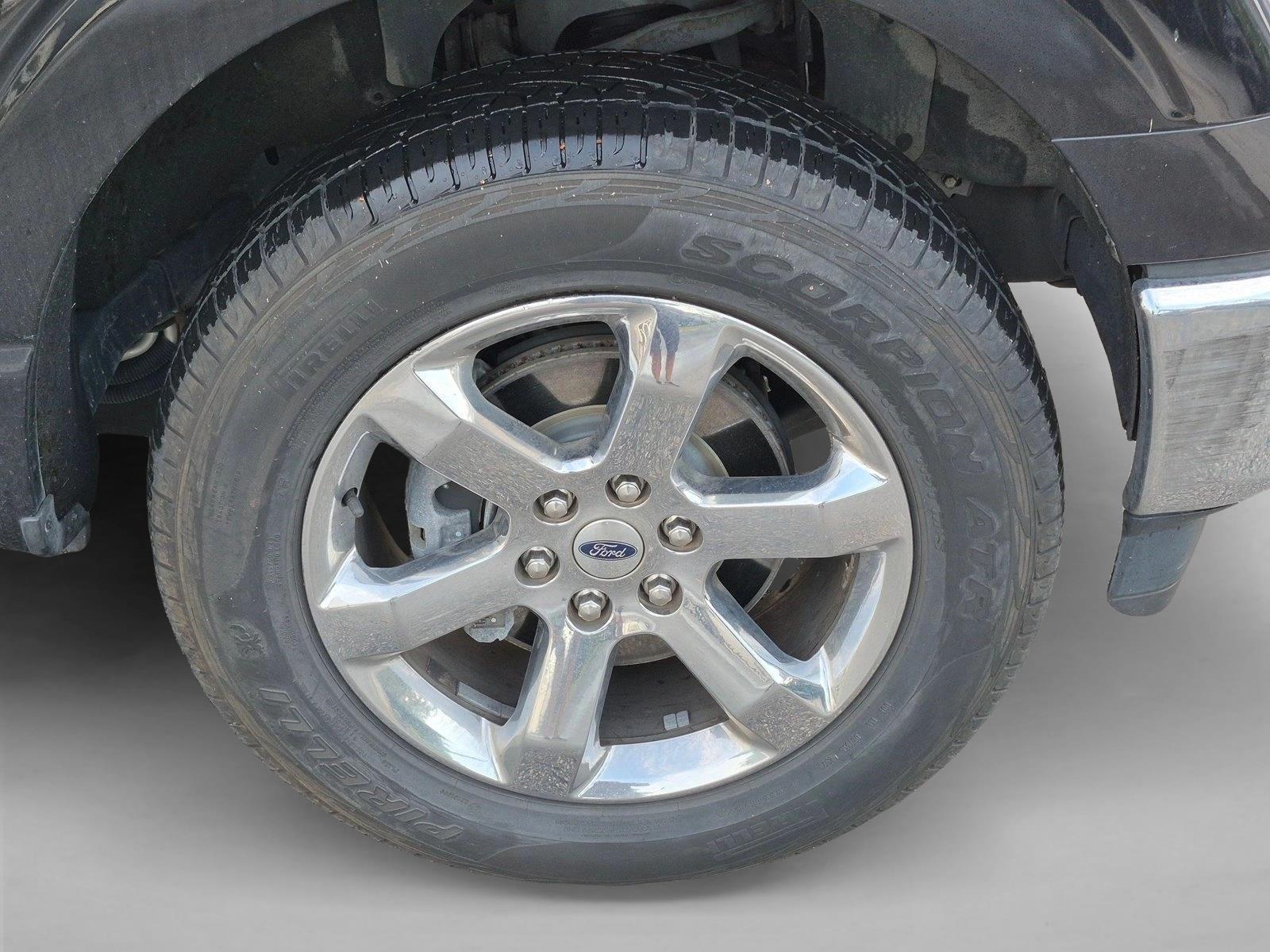 Used 2021 Agate Black Metallic Ford XLT image 19