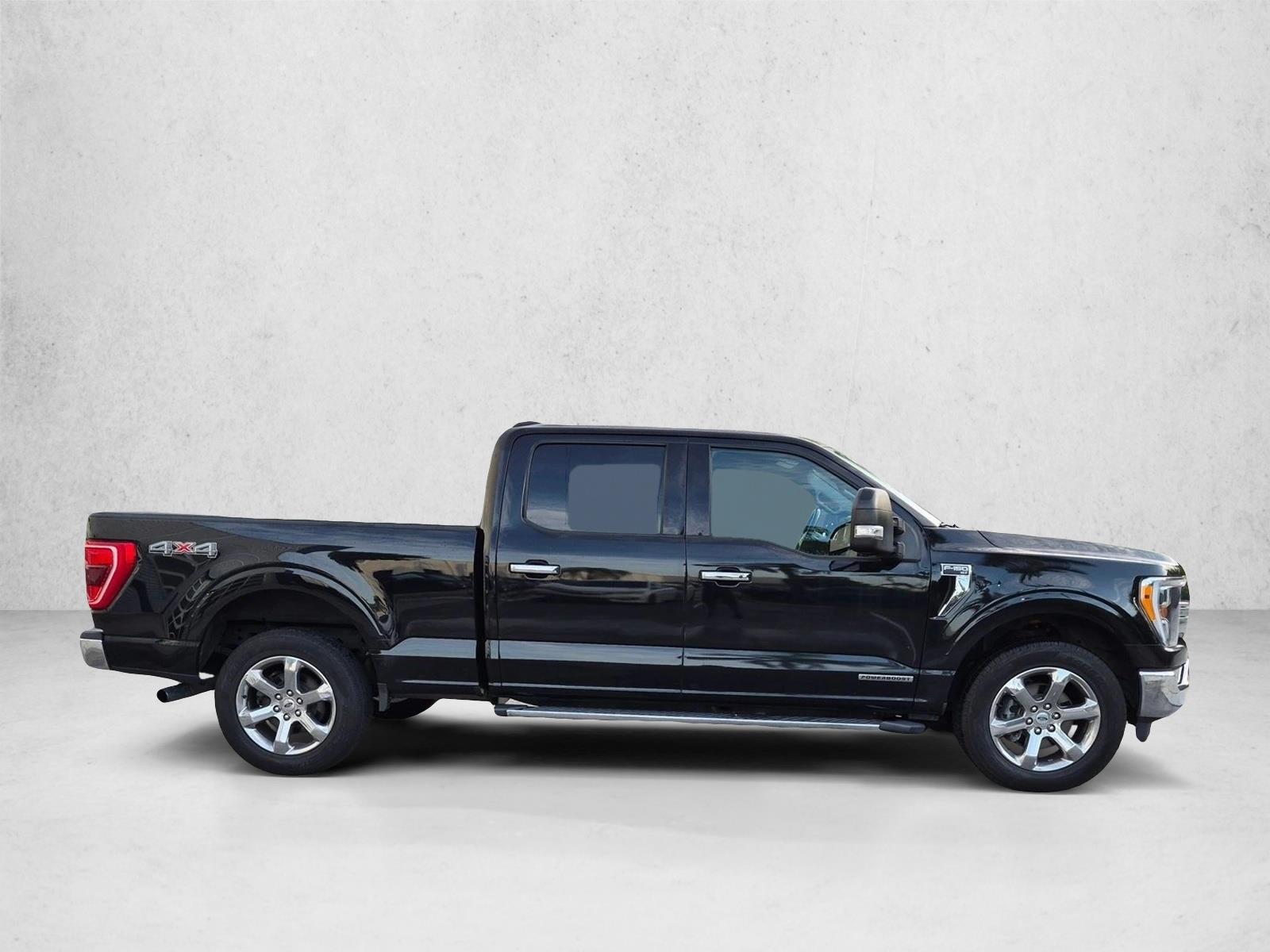 Used 2021 Agate Black Metallic Ford XLT image 4