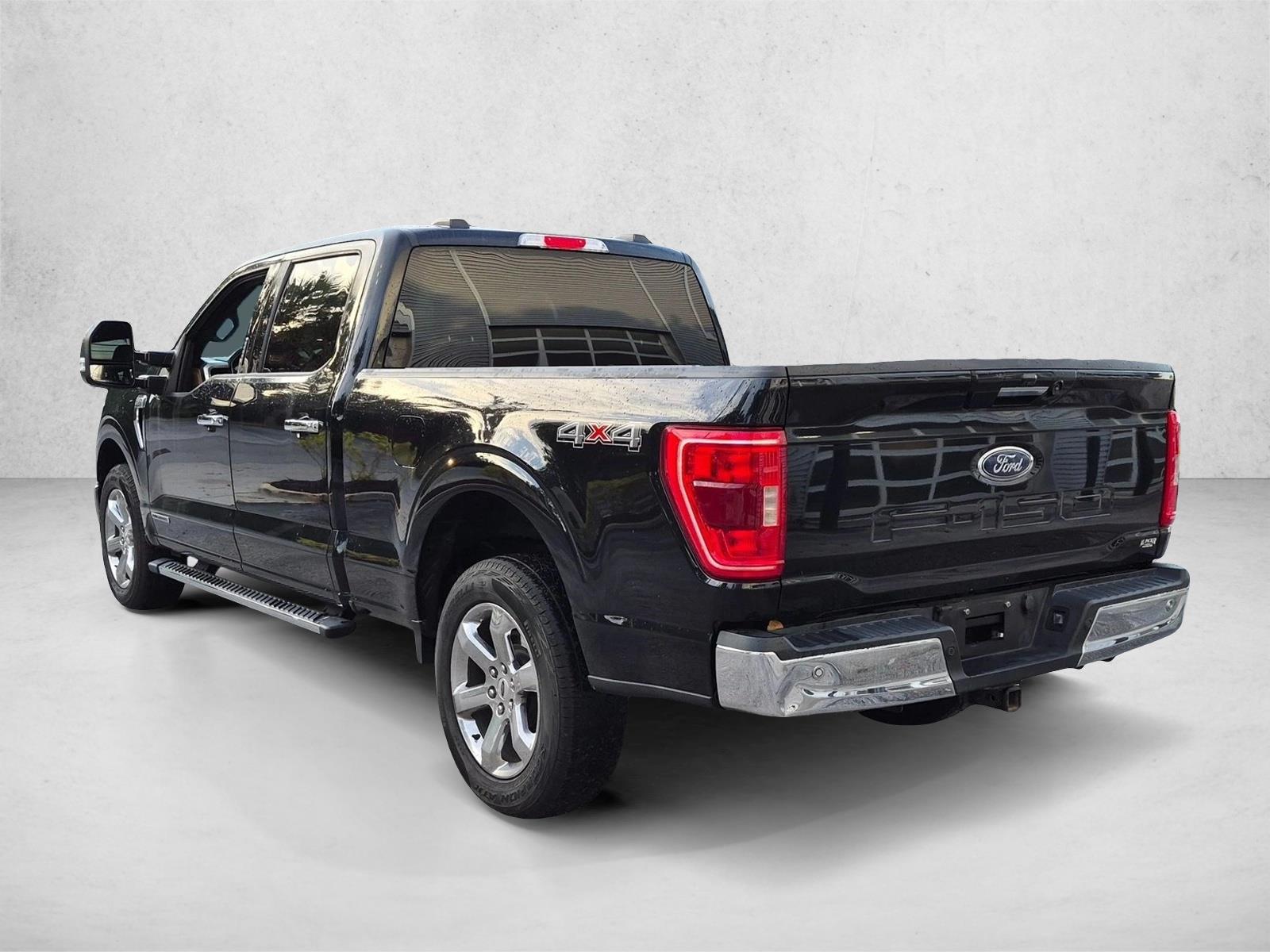 Used 2021 Agate Black Metallic Ford XLT image 7