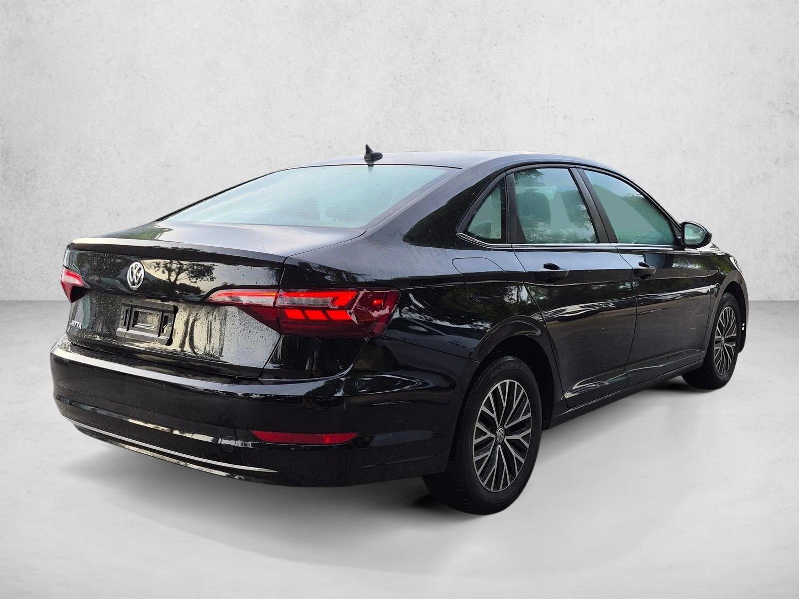 Used 2021 Black Volkswagen S image 5