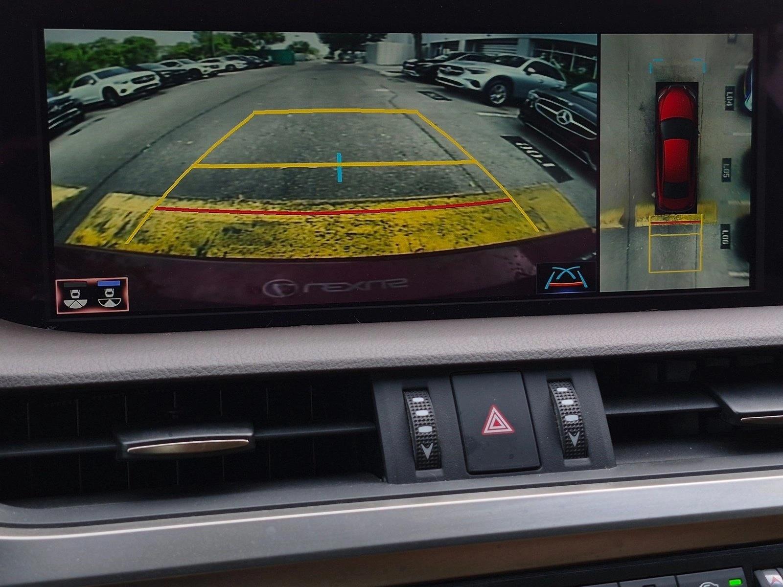 Used 2019 Matador Red Mica Lexus ES 300h Luxury image 11