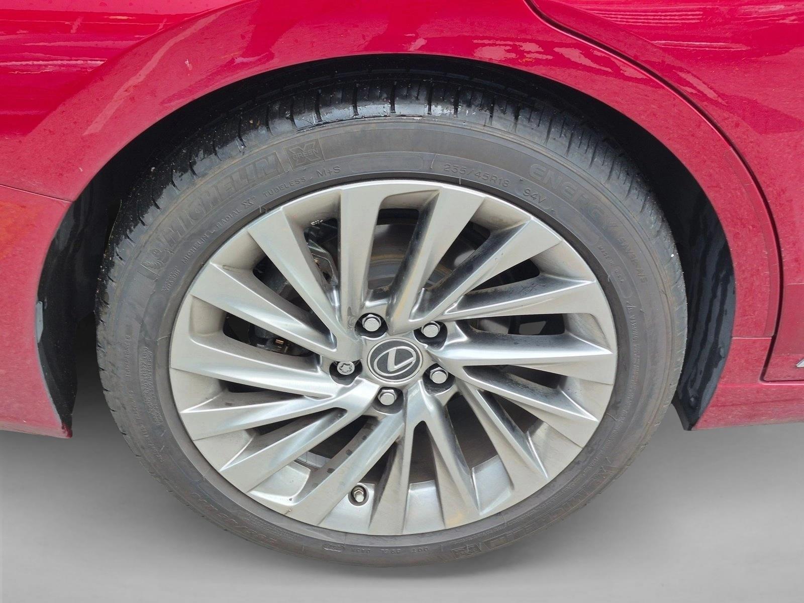 Used 2019 Matador Red Mica Lexus ES 300h Luxury image 21