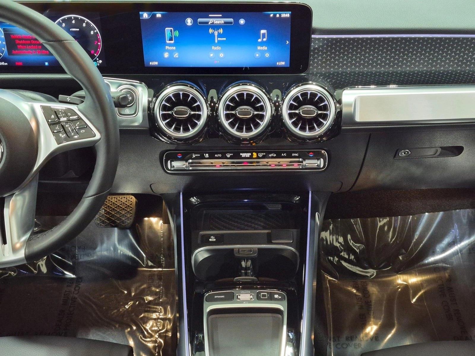 Used 2026 Polar White Mercedes-Benz GLB 250 image 14