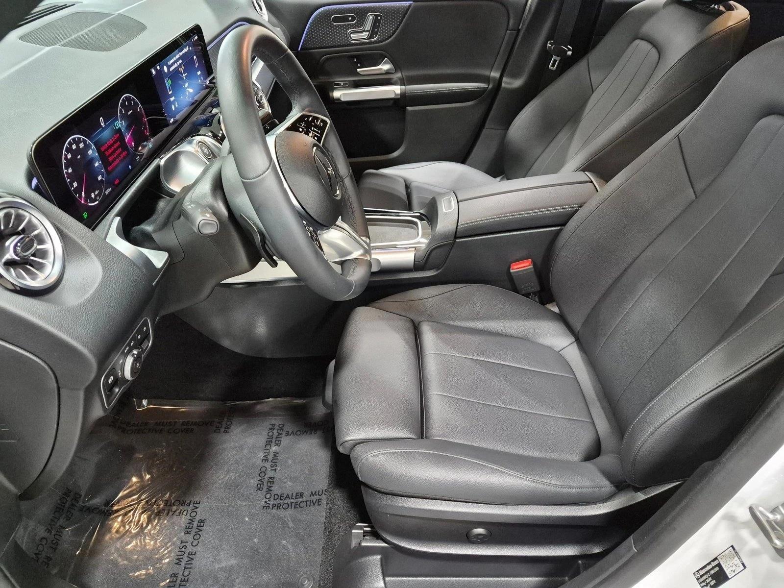 Used 2026 Polar White Mercedes-Benz GLB 250 image 16