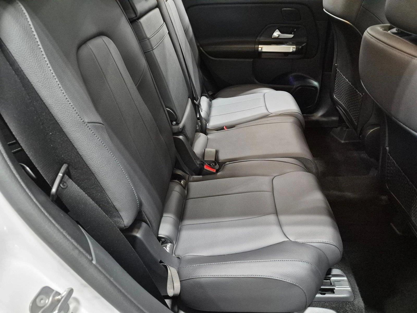 Used 2026 Polar White Mercedes-Benz GLB 250 image 20