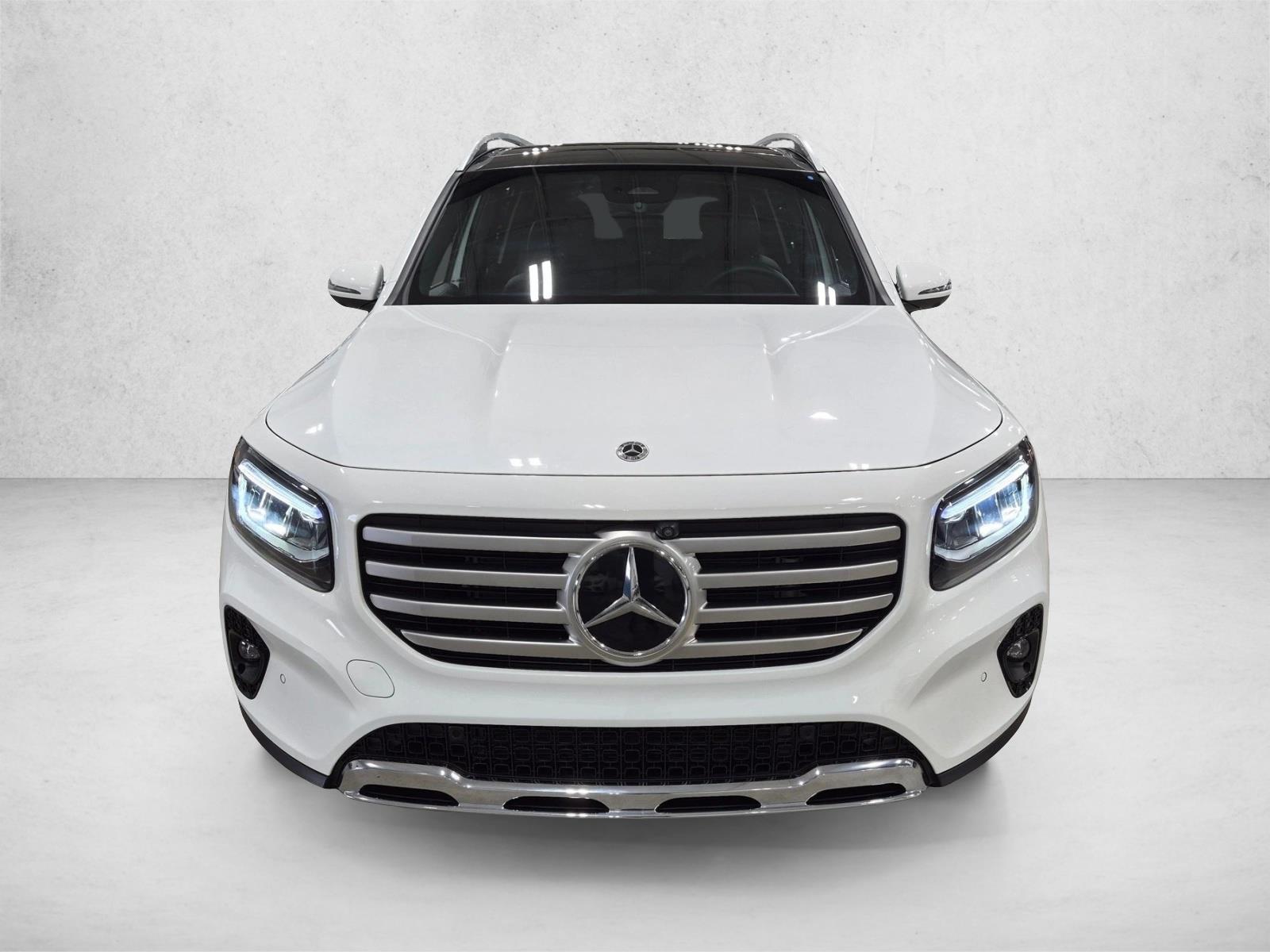 Used 2026 Polar White Mercedes-Benz GLB 250 image 2