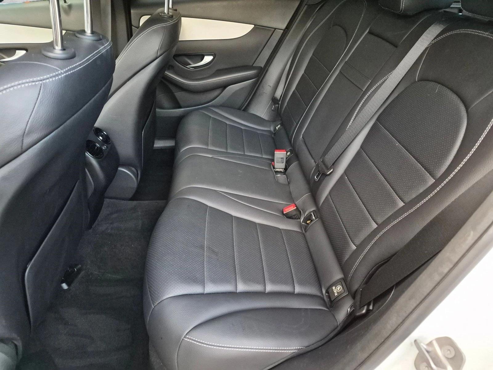 Used 2019 Polar White Mercedes-Benz GLC 300 image 16