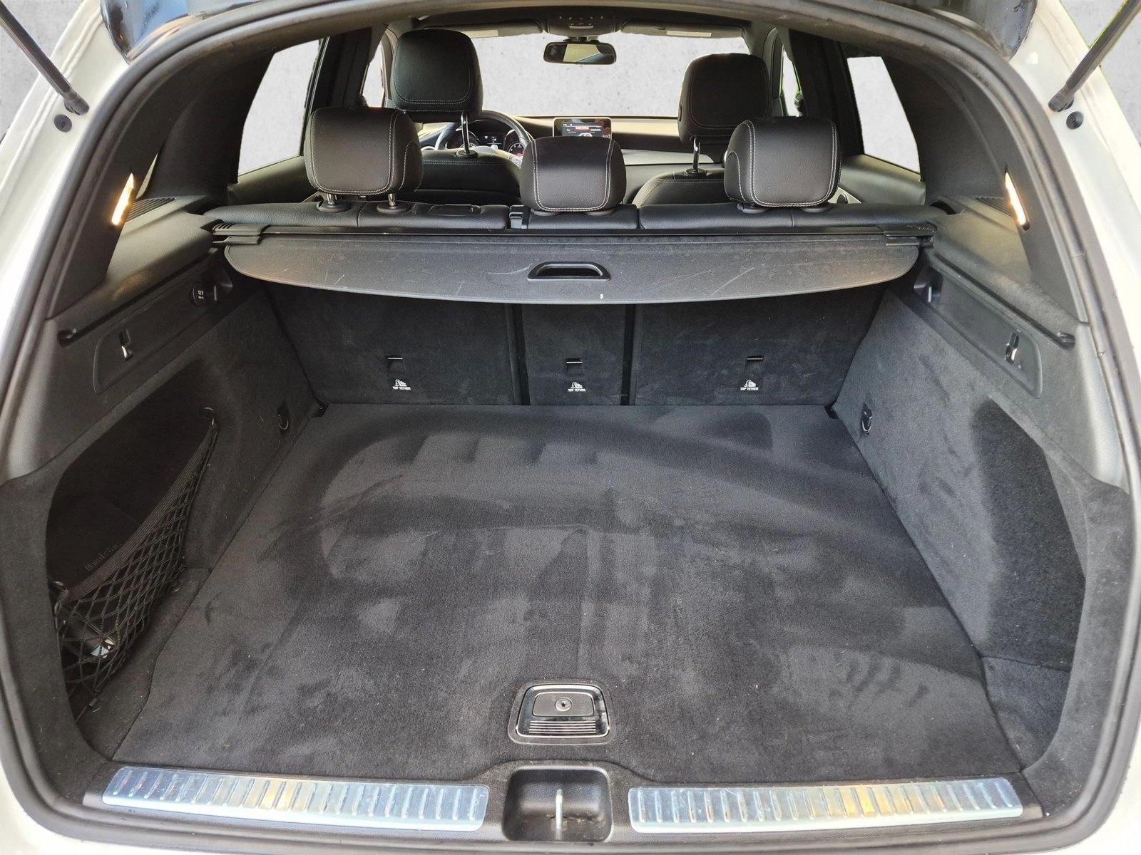 Used 2019 Polar White Mercedes-Benz GLC 300 image 21