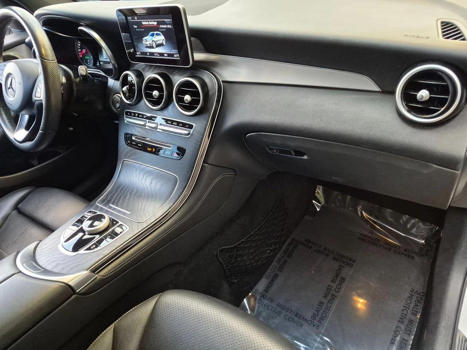 Used 2019 Polar White Mercedes-Benz GLC 300 image 25