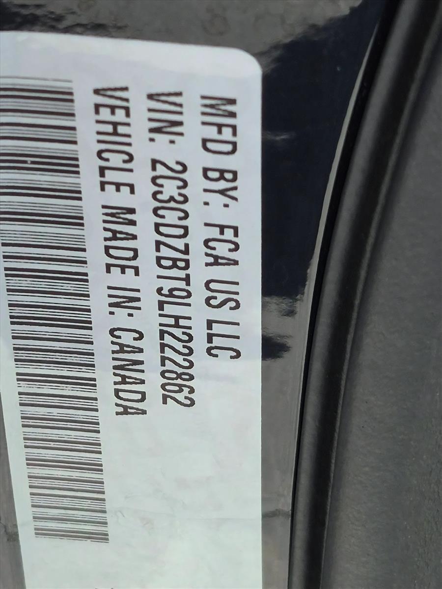 Used 2020 Pitch Black Clearcoat Dodge R/T image 17