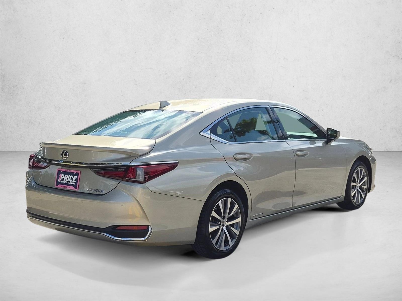 Used 2021 Moonbeam Beige Metallic Lexus ES 300h image 5