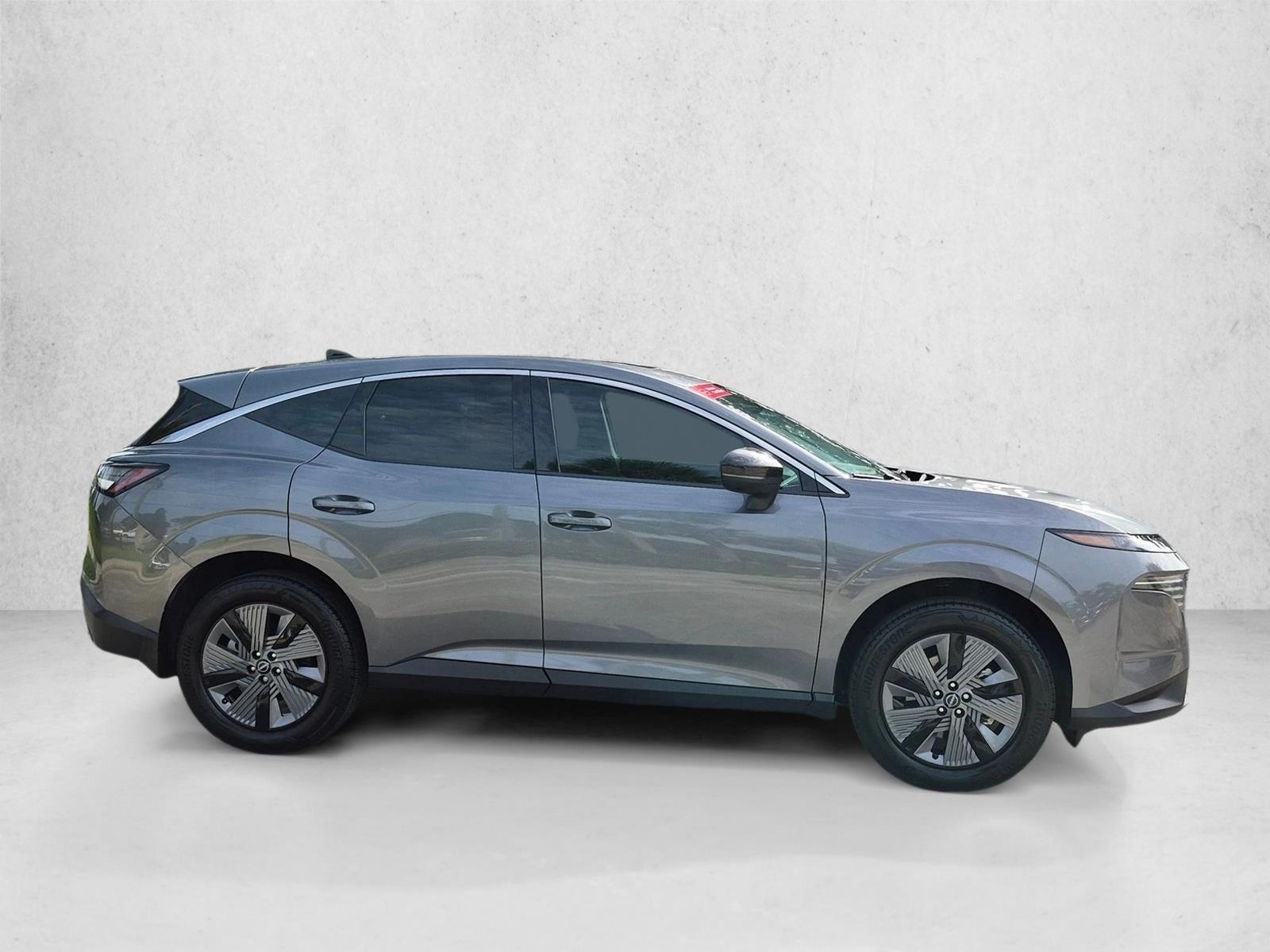 Used 2026 Gun Metallic Nissan SL image 4