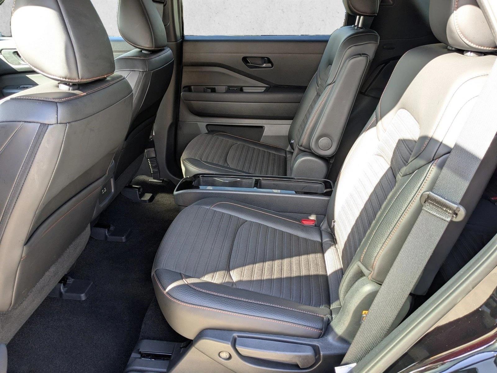 Used 2025 Super Black Nissan Rock Creek image 18