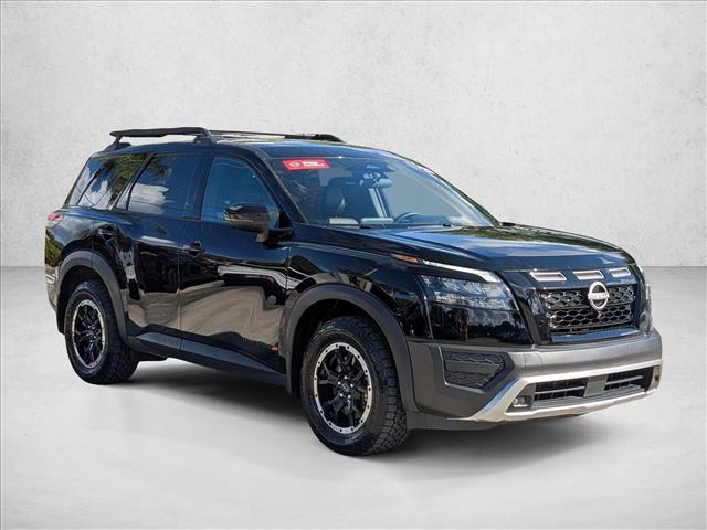 View vehicle photo 3