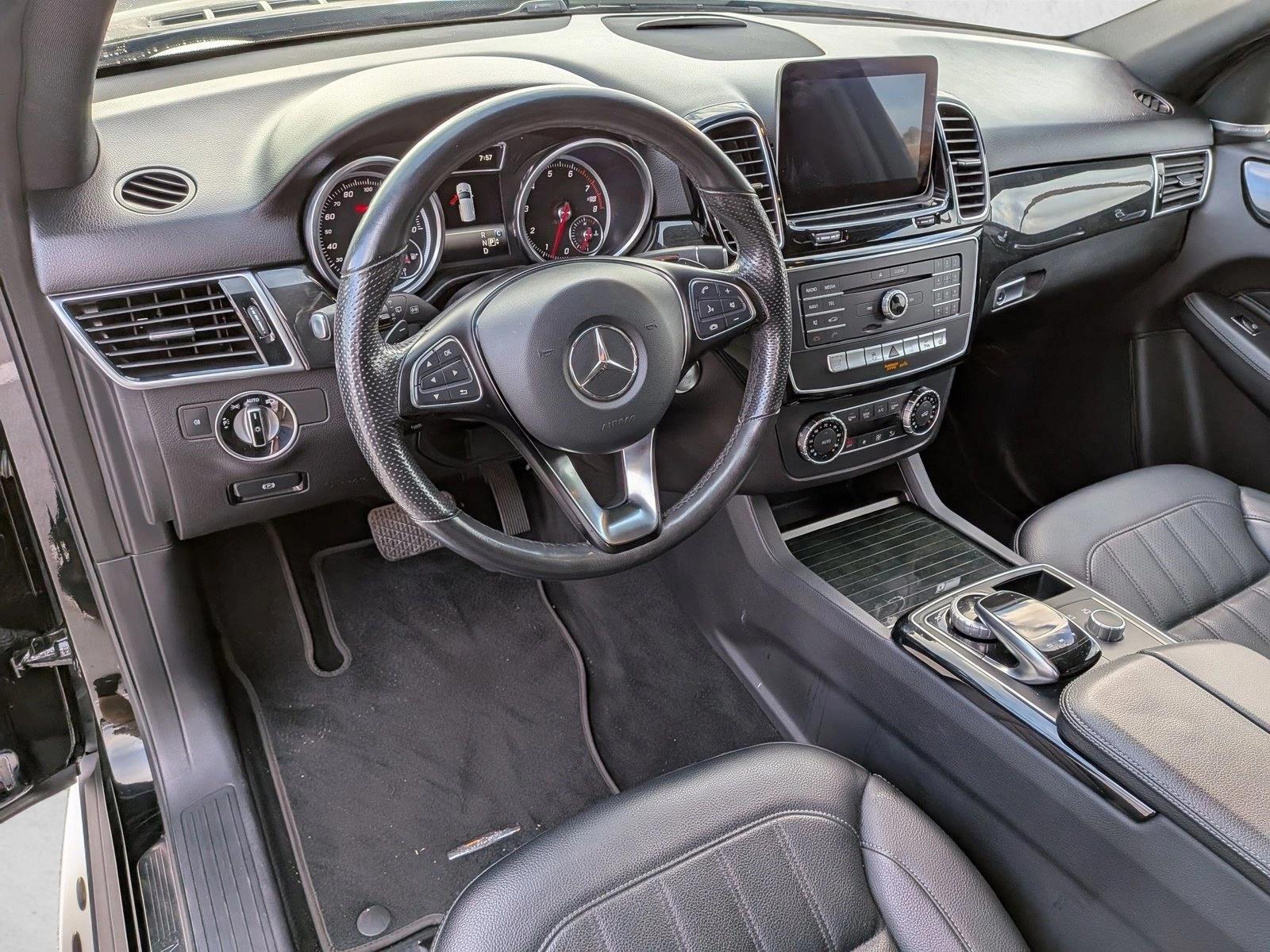 Thumbnail: 2018 Mercedes-Benz GLE - 3