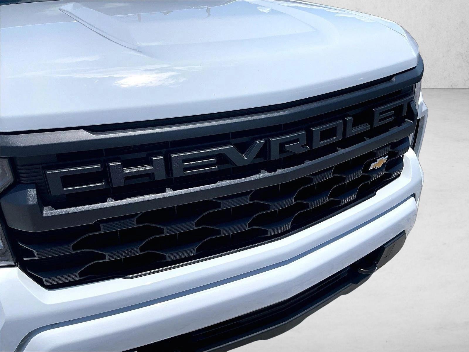 Used 2026 Summit White Chevrolet Custom image 30