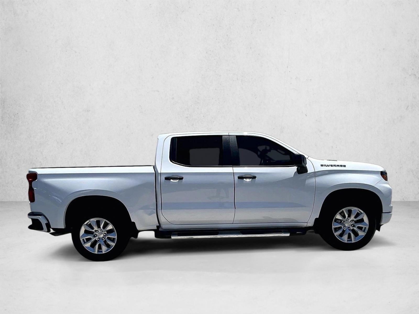 Used 2026 Summit White Chevrolet Custom image 5