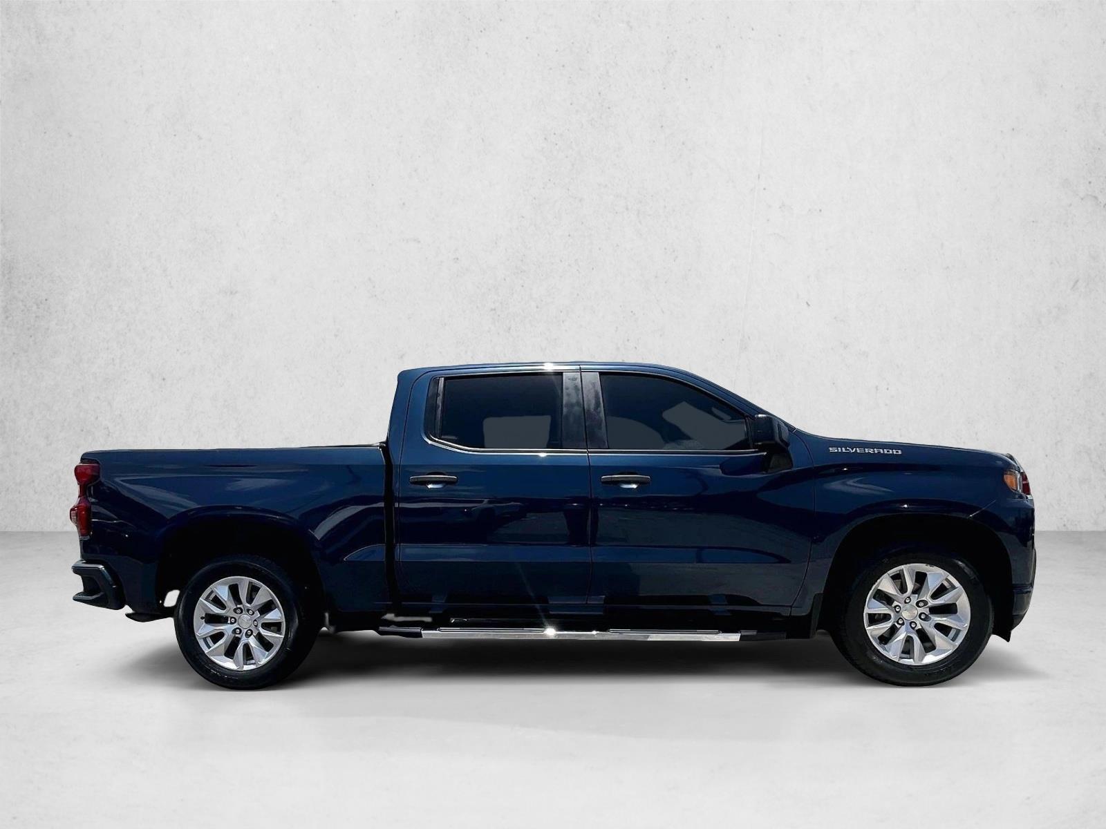 Used 2021 Northsky Blue Metallic Chevrolet Custom image 5