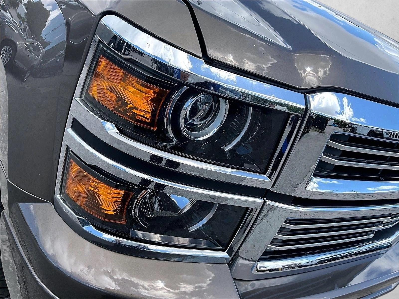 Used 2014 Brownstone Metallic Chevrolet High Country image 28