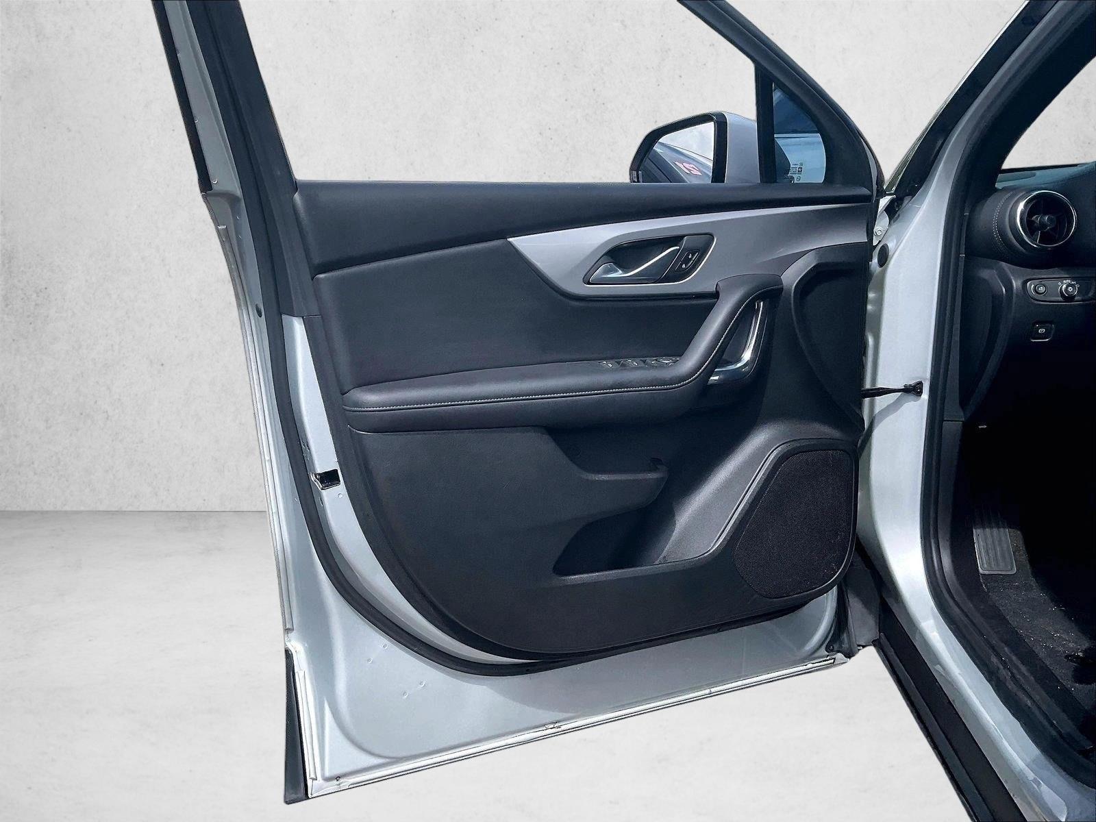 Used 2022 Silver Ice Metallic Chevrolet LT image 15