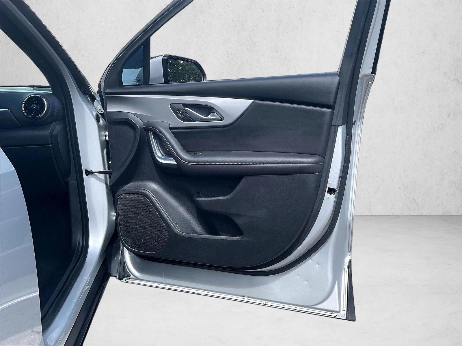 Used 2022 Silver Ice Metallic Chevrolet LT image 16