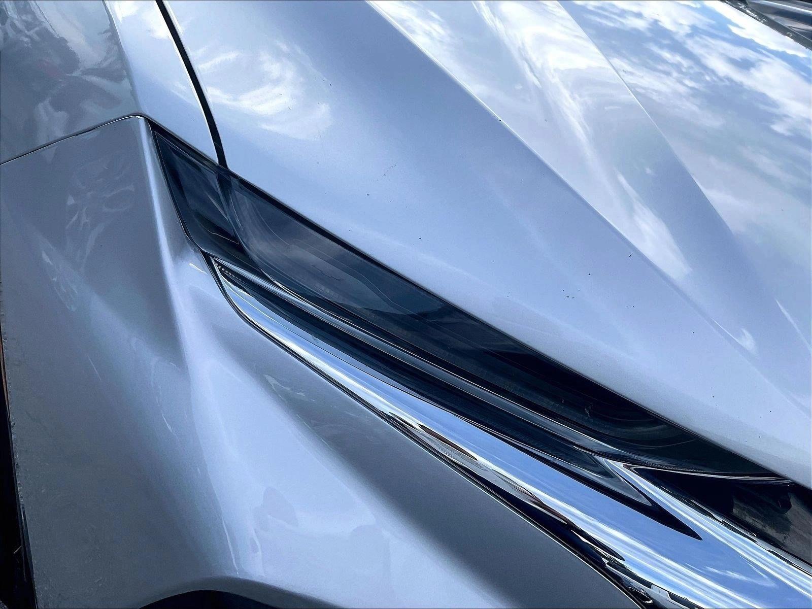 Used 2022 Silver Ice Metallic Chevrolet LT image 28