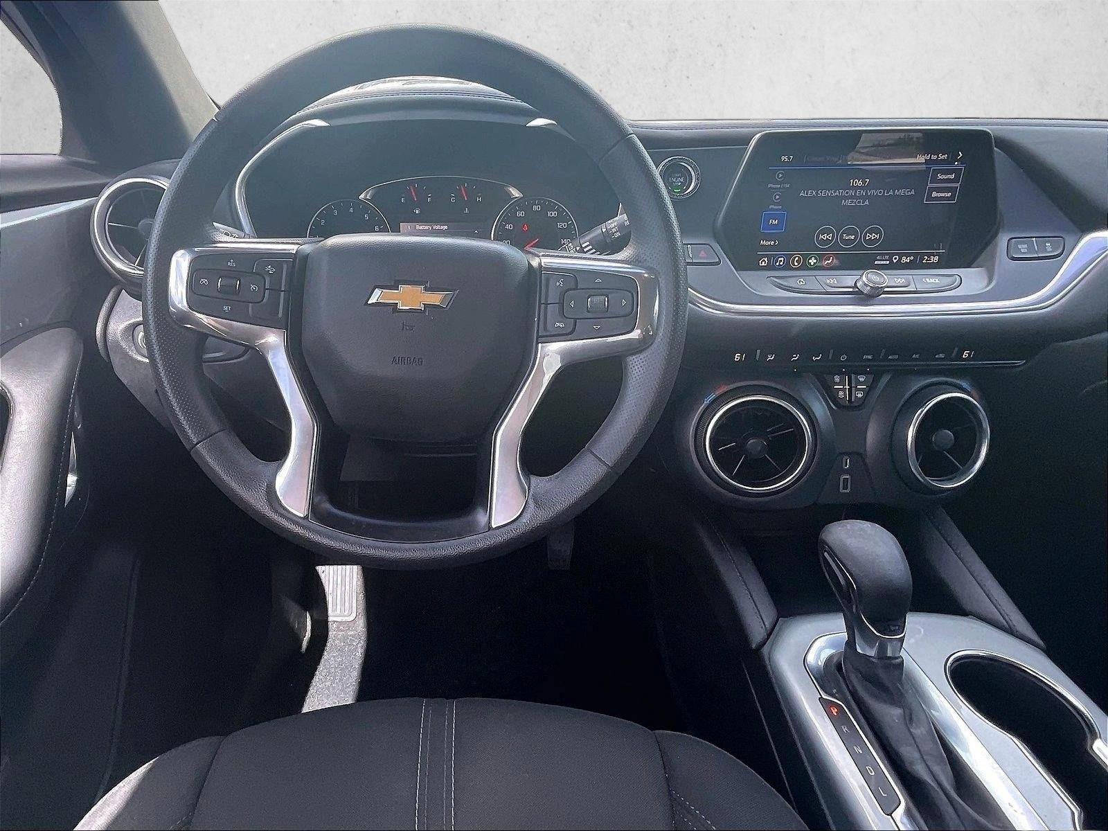 Used 2022 Silver Ice Metallic Chevrolet LT image 5