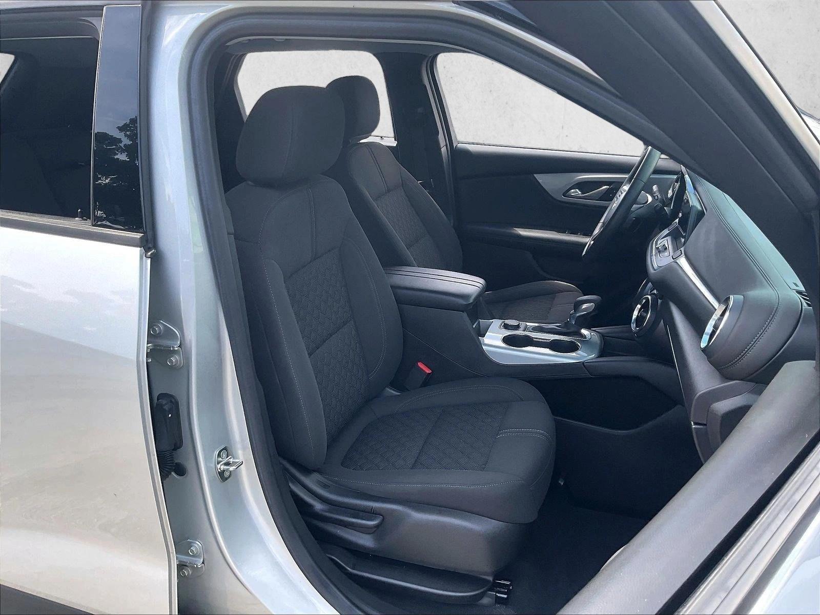 Used 2022 Silver Ice Metallic Chevrolet LT image 7