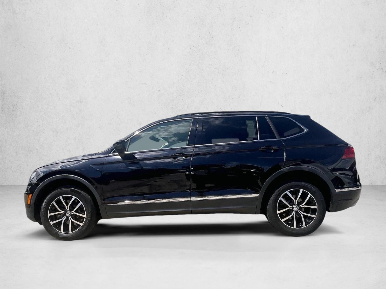 Used 2021 Deep Black Pearl Volkswagen SE image 6