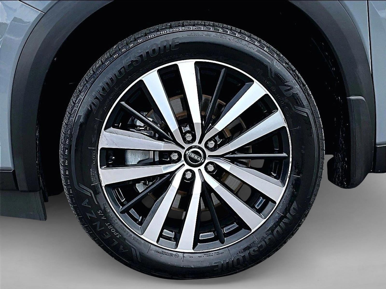 Used 2024 Boulder Gray Pearl Nissan Platinum image 10