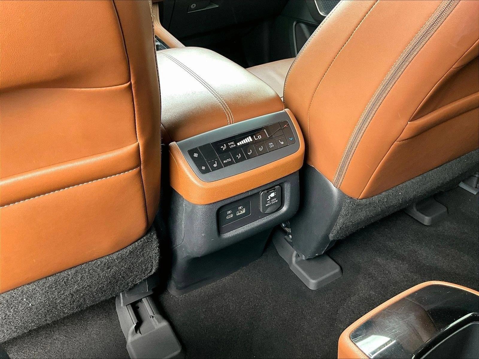 Used 2024 Boulder Gray Pearl Nissan Platinum image 25