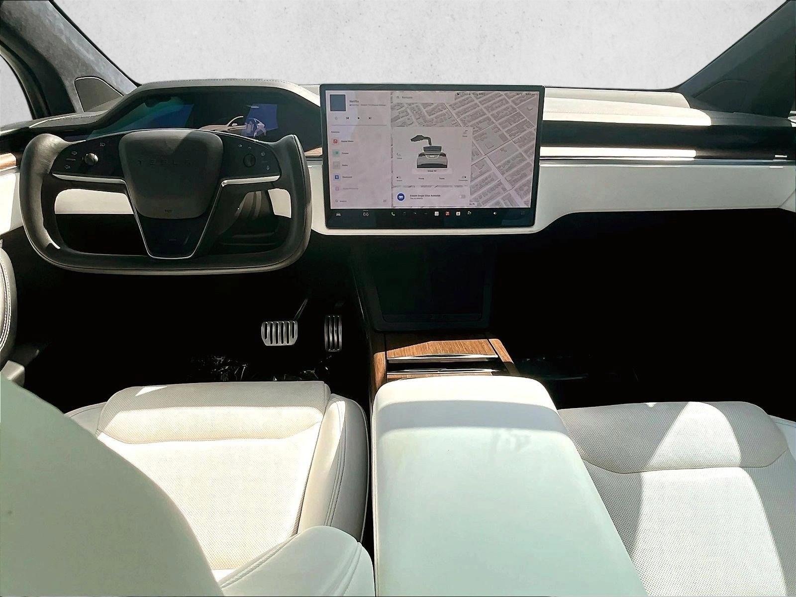 Used 2023 White Tesla Standard Range image 16
