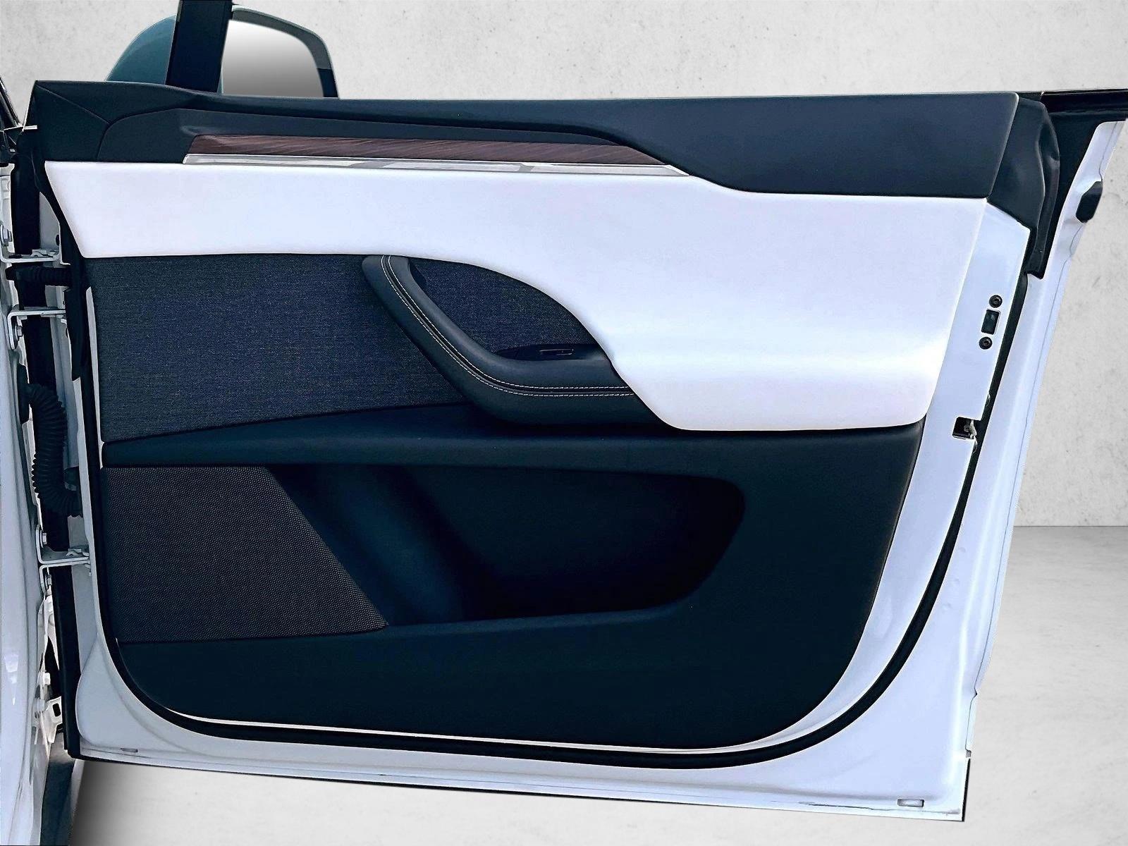 Used 2023 White Tesla Standard Range image 19