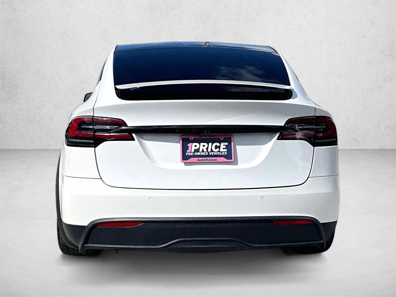 Used 2023 White Tesla Standard Range image 4