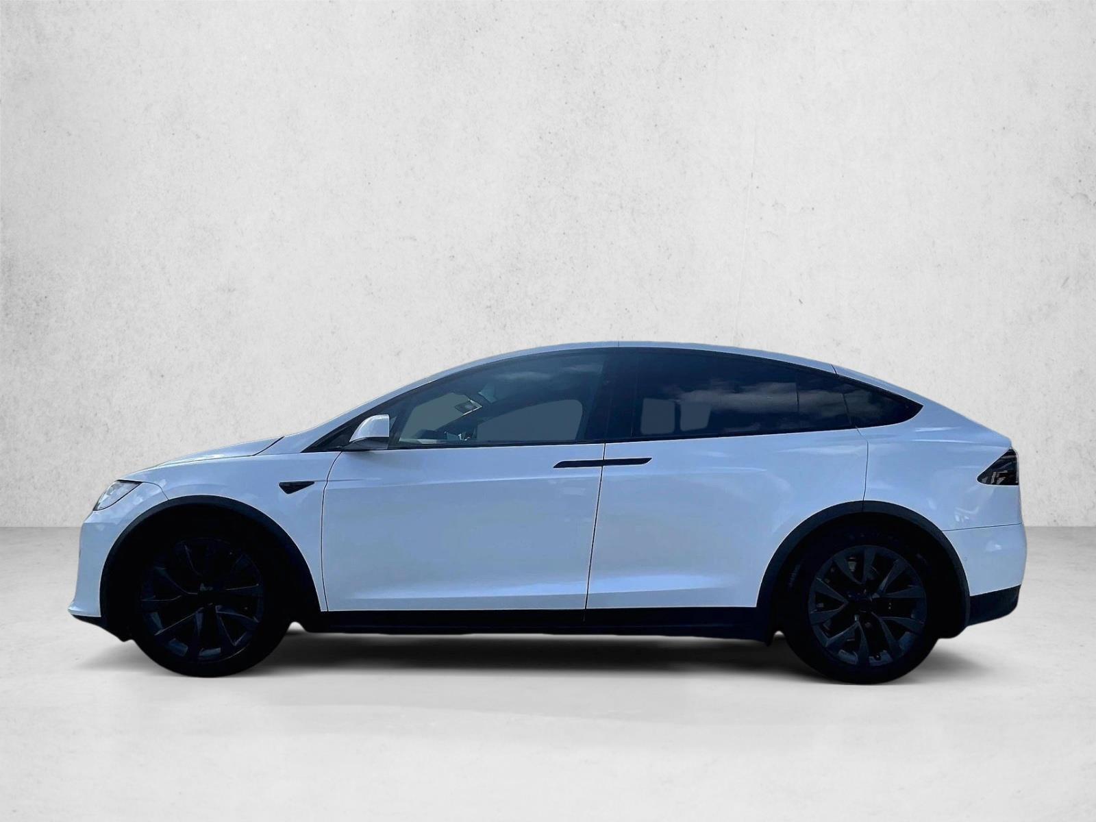 Used 2023 White Tesla Standard Range image 6
