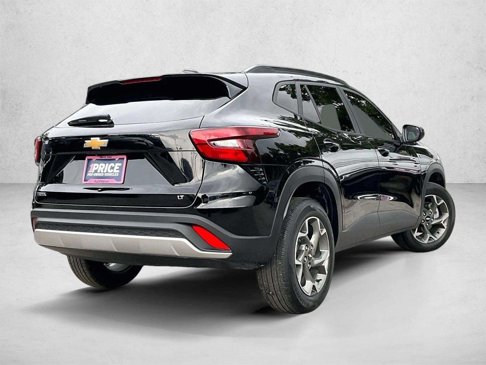 Used 2025 Mosaic Black Metallic Chevrolet LT image 2