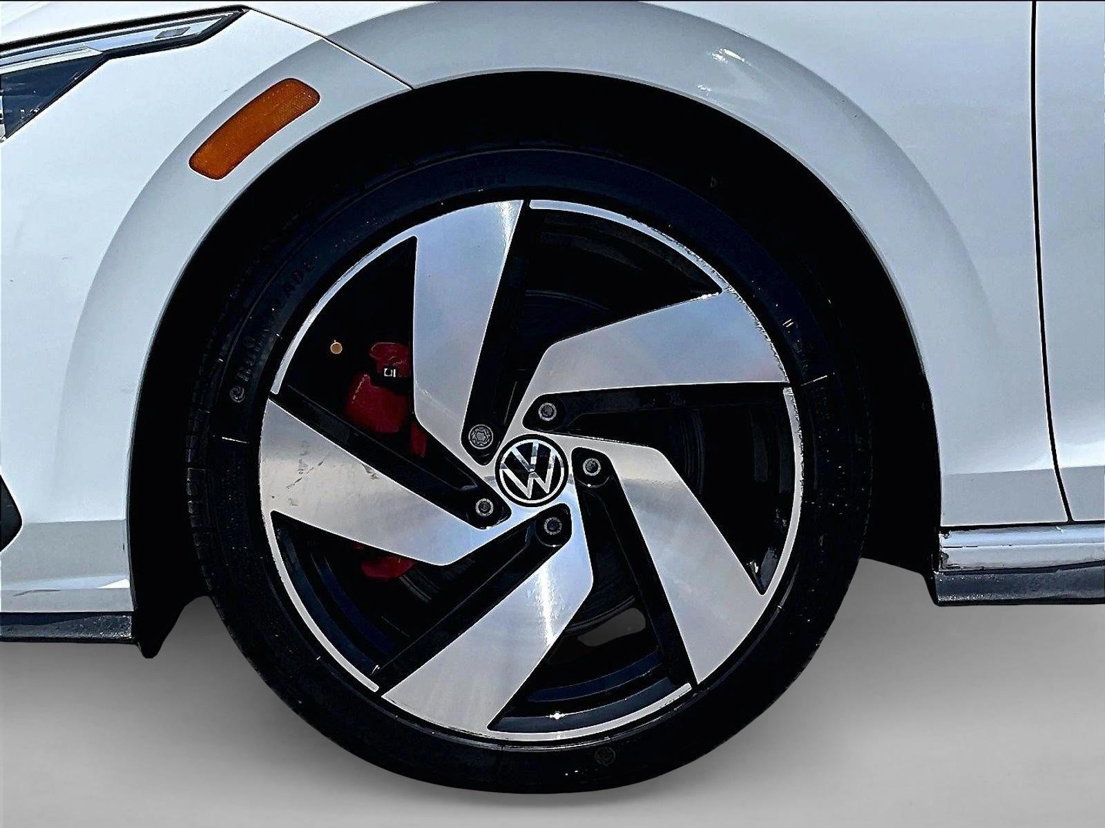 Used 2023 White Volkswagen S image 10