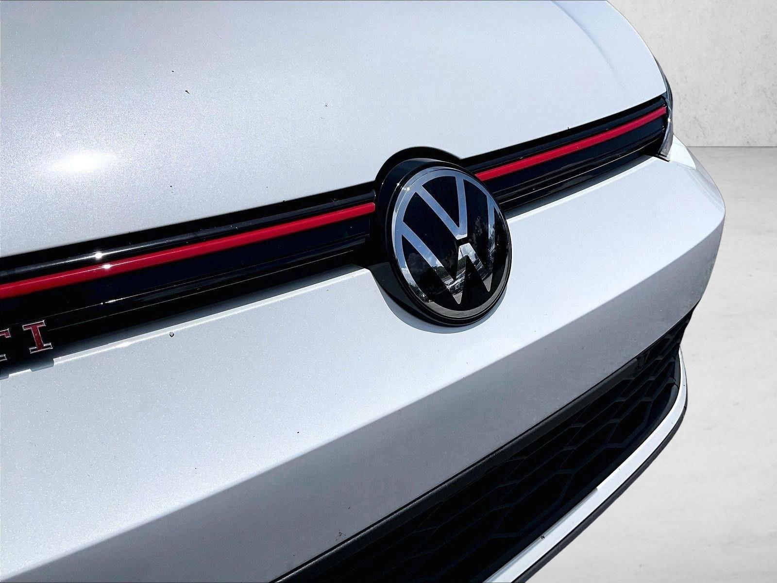 Used 2023 White Volkswagen S image 30