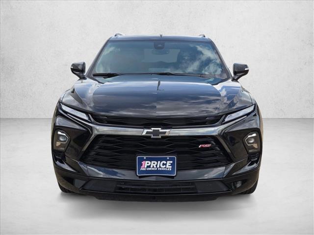 View vehicle photo 2