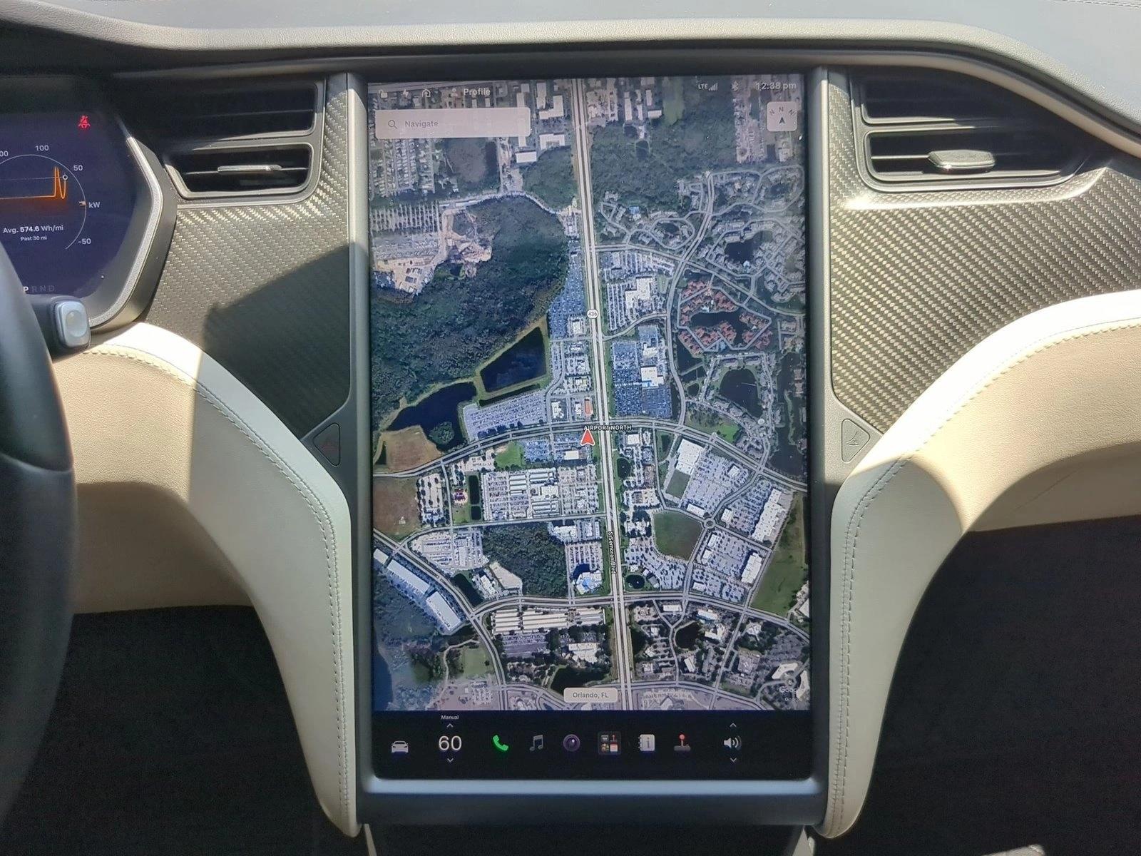 Used 2018 Blue Tesla 75D image 13