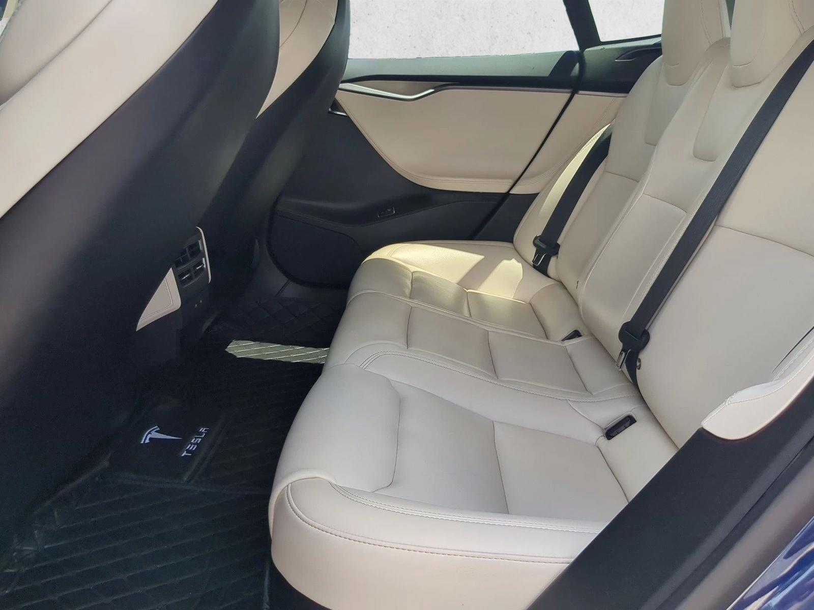 Used 2018 Blue Tesla 75D image 17